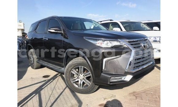 Acheter Import Voiture Toyota Fortuner Autre à Import - Dubai, Hhohho Acheter Import Voiture Toyota Fortuner Autre à Import - Dubai, Hhohho