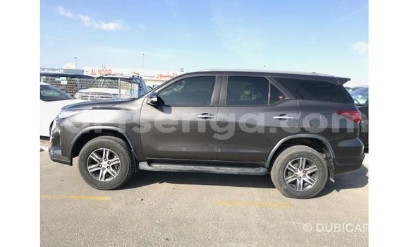 Acheter Import Voiture Toyota Fortuner Autre à Import - Dubai, Hhohho Acheter Import Voiture Toyota Fortuner Autre à Import - Dubai, Hhohho