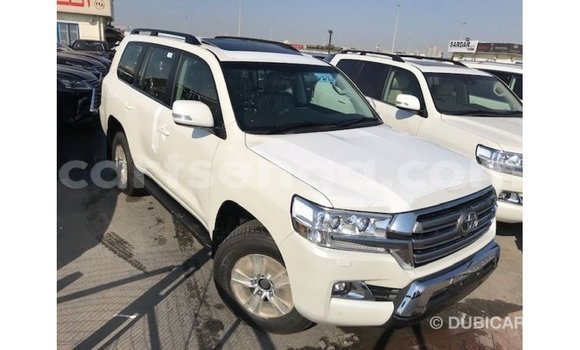 Nunua Imported Toyota Land Cruiser White Gari ndani ya Import - Dubai nchini Hhohho Nunua Imported Toyota Land Cruiser White Gari ndani ya Import - Dubai nchini Hhohho