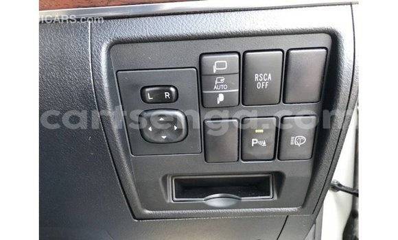 Nunua Imported Toyota Land Cruiser White Gari ndani ya Import - Dubai nchini Hhohho Nunua Imported Toyota Land Cruiser White Gari ndani ya Import - Dubai nchini Hhohho