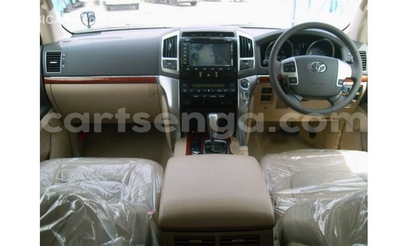 Nunua Imported Toyota Land Cruiser Black Gari ndani ya Import - Dubai nchini Hhohho Nunua Imported Toyota Land Cruiser Black Gari ndani ya Import - Dubai nchini Hhohho