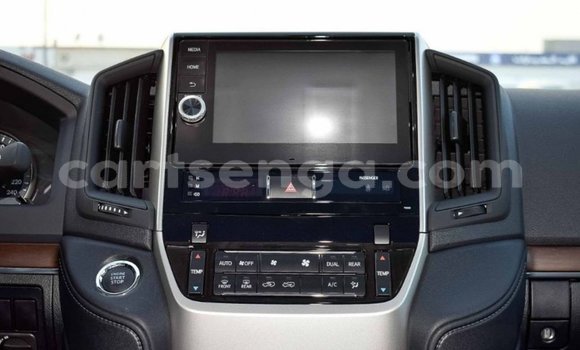 Buy Import Toyota Land Cruiser White Car in Import - Dubai in Hhohho Buy Import Toyota Land Cruiser White Car in Import - Dubai in Hhohho