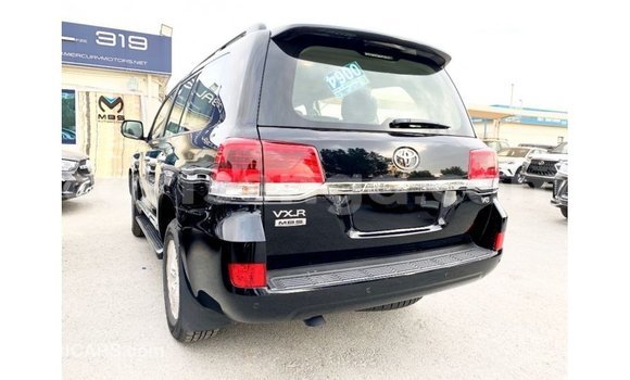 Nunua Imported Toyota Land Cruiser Black Gari ndani ya Import - Dubai nchini Hhohho Nunua Imported Toyota Land Cruiser Black Gari ndani ya Import - Dubai nchini Hhohho