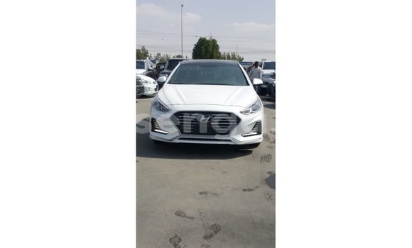 Buy Import Hyundai Sonata White Car in Import - Dubai in Hhohho Buy Import Hyundai Sonata White Car in Import - Dubai in Hhohho