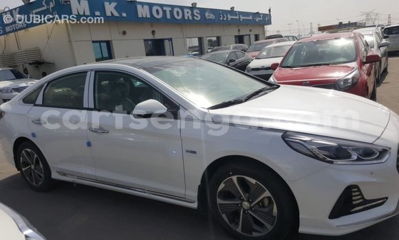 Buy Import Hyundai Sonata White Car in Import - Dubai in Hhohho Buy Import Hyundai Sonata White Car in Import - Dubai in Hhohho