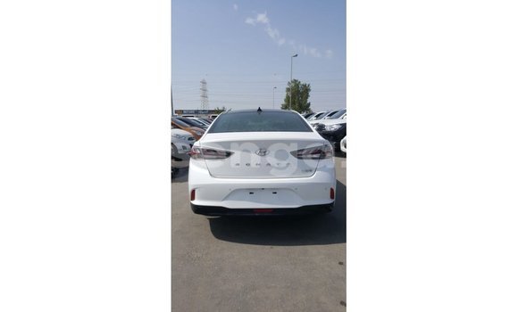 Buy Import Hyundai Sonata White Car in Import - Dubai in Hhohho Buy Import Hyundai Sonata White Car in Import - Dubai in Hhohho