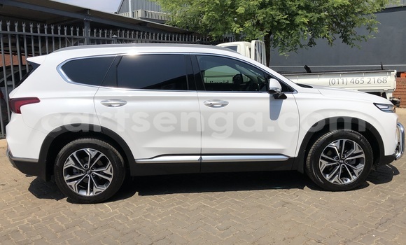 Acheter Occasion Voiture Hyundai Santa Fe Blanc à Mondi, Hhohho Acheter Occasion Voiture Hyundai Santa Fe Blanc à Mondi, Hhohho