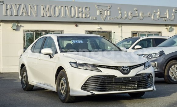 Buy Import Toyota Camry White Car in Import - Dubai in Hhohho Buy Import Toyota Camry White Car in Import - Dubai in Hhohho