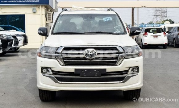 Buy Import Toyota Land Cruiser White Car in Import - Dubai in Hhohho Buy Import Toyota Land Cruiser White Car in Import - Dubai in Hhohho