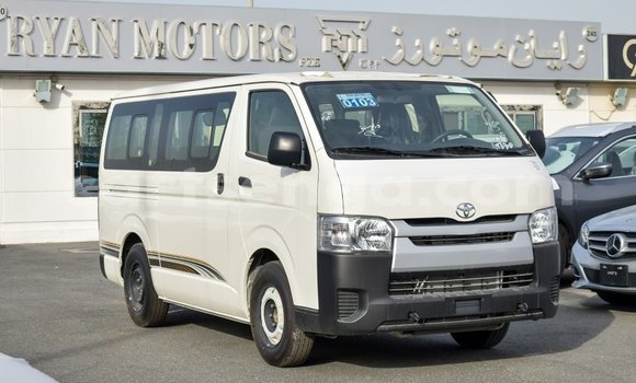 Acheter Import Voiture Toyota Hiace Blanc à Import - Dubai, Hhohho Acheter Import Voiture Toyota Hiace Blanc à Import - Dubai, Hhohho