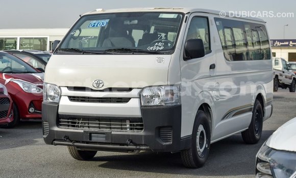 Acheter Import Voiture Toyota Hiace Blanc à Import - Dubai, Hhohho Acheter Import Voiture Toyota Hiace Blanc à Import - Dubai, Hhohho