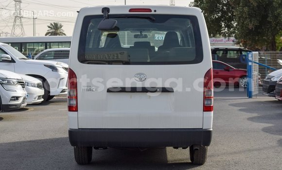 Acheter Import Voiture Toyota Hiace Blanc à Import - Dubai, Hhohho Acheter Import Voiture Toyota Hiace Blanc à Import - Dubai, Hhohho
