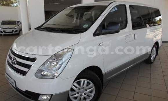 Acheter Occasion Voiture Hyundai H1 Blanc à Manzini, Manzini Acheter Occasion Voiture Hyundai H1 Blanc à Manzini, Manzini