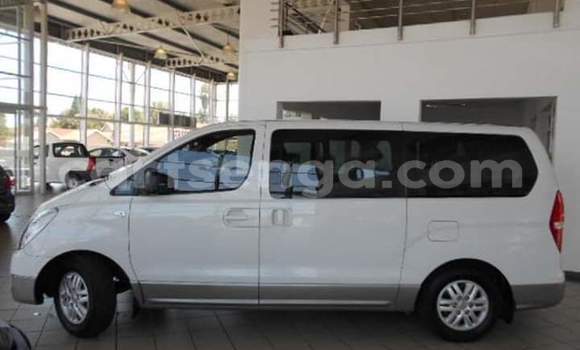 Acheter Occasion Voiture Hyundai H1 Blanc à Manzini, Manzini Acheter Occasion Voiture Hyundai H1 Blanc à Manzini, Manzini