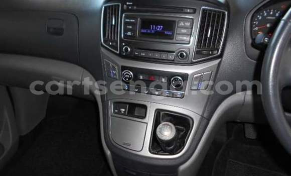 Acheter Occasion Voiture Hyundai H1 Blanc à Manzini, Manzini Acheter Occasion Voiture Hyundai H1 Blanc à Manzini, Manzini