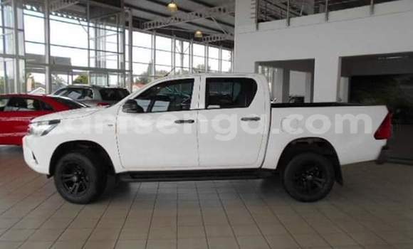 Acheter Occasion Voiture Toyota Hilux Blanc à Manzini, Manzini Acheter Occasion Voiture Toyota Hilux Blanc à Manzini, Manzini