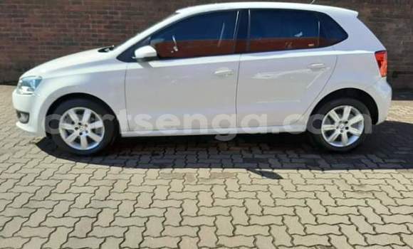 Acheter Occasion Voiture Volkswagen Polo Blanc à Bhunya, Manzini Acheter Occasion Voiture Volkswagen Polo Blanc à Bhunya, Manzini