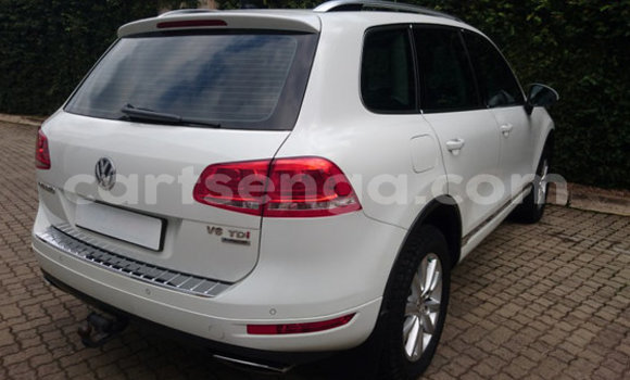Buy Used Volkswagen Touareg White Car in Mbabane in Manzini Buy Used Volkswagen Touareg White Car in Mbabane in Manzini