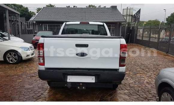 Acheter Occasion Voiture Ford Ranger Blanc à Ezulwini, Hhohho Acheter Occasion Voiture Ford Ranger Blanc à Ezulwini, Hhohho