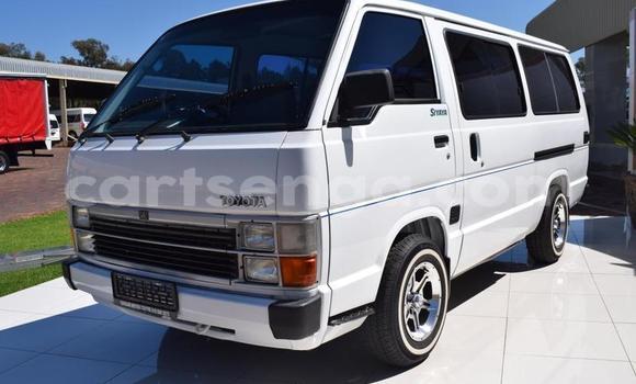 Buy Used Toyota Hiace White Car in Mbabane in Manzini Buy Used Toyota Hiace White Car in Mbabane in Manzini
