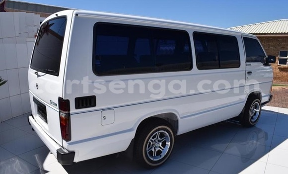 Buy Used Toyota Hiace White Car in Mbabane in Manzini Buy Used Toyota Hiace White Car in Mbabane in Manzini