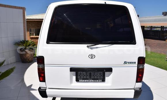 Buy Used Toyota Hiace White Car in Mbabane in Manzini Buy Used Toyota Hiace White Car in Mbabane in Manzini