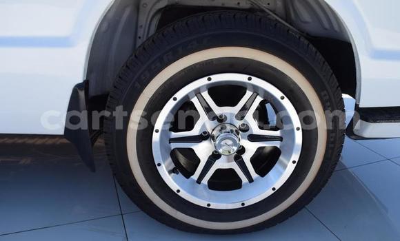 Buy Used Toyota Hiace White Car in Mbabane in Manzini Buy Used Toyota Hiace White Car in Mbabane in Manzini