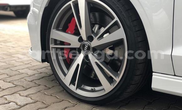 Acheter Occasion Voiture Audi RS3 Blanc à Manzini, Manzini Acheter Occasion Voiture Audi RS3 Blanc à Manzini, Manzini