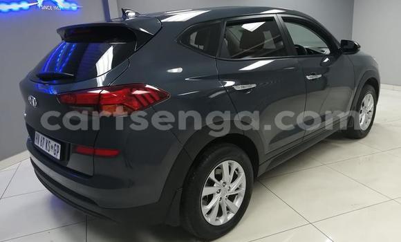 Nunua Ilio tumika Hyundai Tucson Black Gari ndani ya Ezulwini nchini Hhohho Nunua Ilio tumika Hyundai Tucson Black Gari ndani ya Ezulwini nchini Hhohho