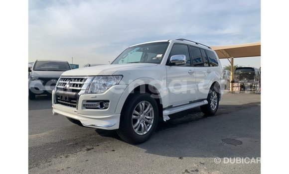 Nunua Imported Mitsubishi Pajero White Gari ndani ya Import - Dubai nchini Hhohho Nunua Imported Mitsubishi Pajero White Gari ndani ya Import - Dubai nchini Hhohho