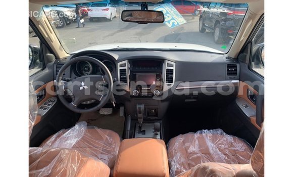 Nunua Imported Mitsubishi Pajero White Gari ndani ya Import - Dubai nchini Hhohho Nunua Imported Mitsubishi Pajero White Gari ndani ya Import - Dubai nchini Hhohho
