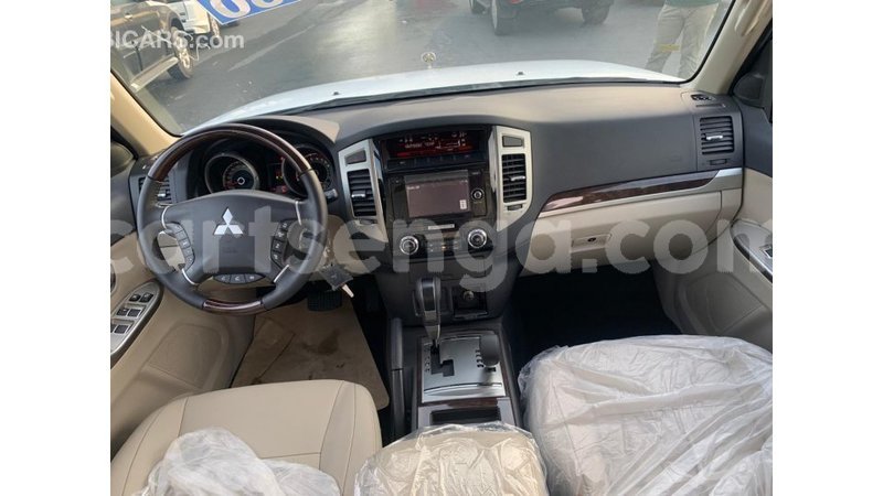 Big with watermark mitsubishi pajero hhohho import dubai 15750