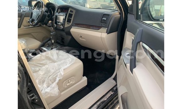 Nunua Imported Mitsubishi Pajero Black Gari ndani ya Import - Dubai nchini Hhohho Nunua Imported Mitsubishi Pajero Black Gari ndani ya Import - Dubai nchini Hhohho
