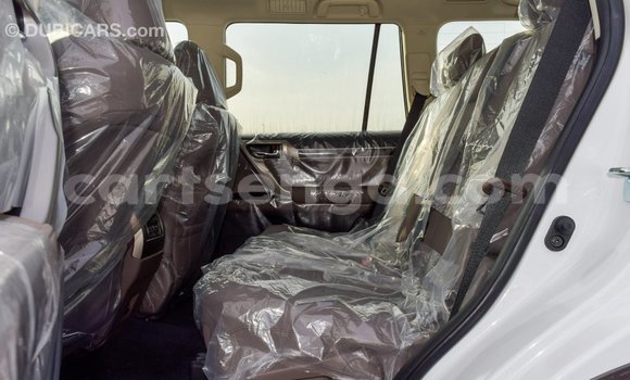 Buy Import Lexus GX White Car in Import - Dubai in Hhohho Buy Import Lexus GX White Car in Import - Dubai in Hhohho