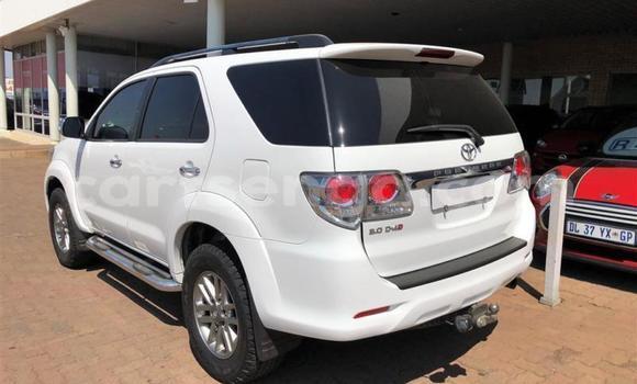 Buy Used Toyota Fortuner White Car in Malkerns in Manzini Buy Used Toyota Fortuner White Car in Malkerns in Manzini