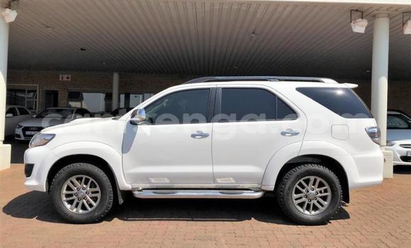 Buy Used Toyota Fortuner White Car in Malkerns in Manzini Buy Used Toyota Fortuner White Car in Malkerns in Manzini