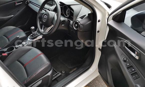 Nunua Ilio tumika Mazda 2 White Gari ndani ya Ezulwini nchini Hhohho Nunua Ilio tumika Mazda 2 White Gari ndani ya Ezulwini nchini Hhohho