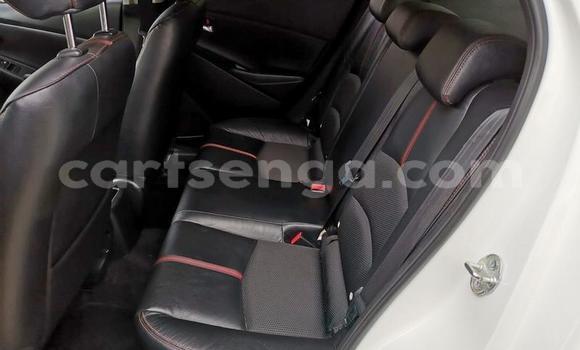 Nunua Ilio tumika Mazda 2 White Gari ndani ya Ezulwini nchini Hhohho Nunua Ilio tumika Mazda 2 White Gari ndani ya Ezulwini nchini Hhohho