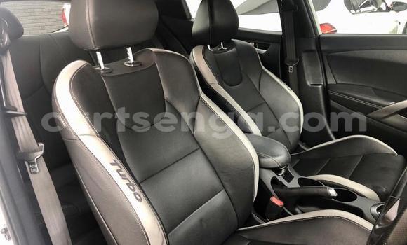 Nunua Ilio tumika Hyundai Veloster White Gari ndani ya Manzini nchini Manzini Nunua Ilio tumika Hyundai Veloster White Gari ndani ya Manzini nchini Manzini