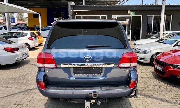 Nunua Ilio tumika Toyota Land Cruiser Prado Blue Gari ndani ya Ezulwini nchini Hhohho Nunua Ilio tumika Toyota Land Cruiser Prado Blue Gari ndani ya Ezulwini nchini Hhohho