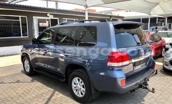 Nunua Ilio tumika Toyota Land Cruiser Prado Blue Gari ndani ya Ezulwini nchini Hhohho Nunua Ilio tumika Toyota Land Cruiser Prado Blue Gari ndani ya Ezulwini nchini Hhohho