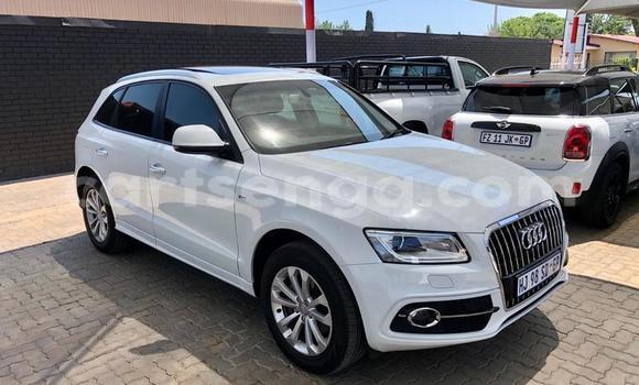Nunua Ilio tumika Audi Q5 White Gari ndani ya Ezulwini nchini Hhohho Nunua Ilio tumika Audi Q5 White Gari ndani ya Ezulwini nchini Hhohho