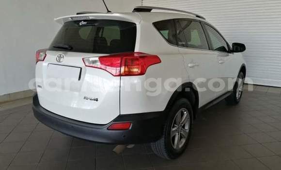 Acheter Occasion Voiture Toyota RAV4 Blanc à Manzini, Manzini Acheter Occasion Voiture Toyota RAV4 Blanc à Manzini, Manzini