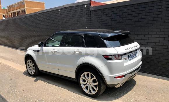 Nunua Ilio tumika Land Rover Range Rover Evoque White Gari ndani ya Manzini nchini Manzini Nunua Ilio tumika Land Rover Range Rover Evoque White Gari ndani ya Manzini nchini Manzini
