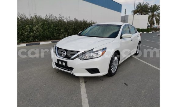 Buy Import Nissan Altima White Car in Import - Dubai in Hhohho Buy Import Nissan Altima White Car in Import - Dubai in Hhohho