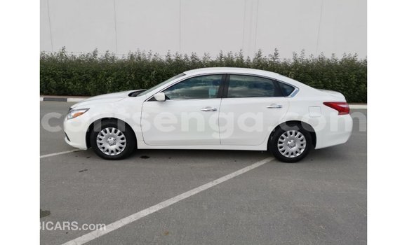 Buy Import Nissan Altima White Car in Import - Dubai in Hhohho Buy Import Nissan Altima White Car in Import - Dubai in Hhohho