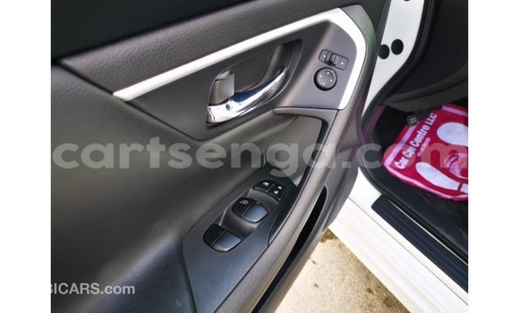 Buy Import Nissan Altima White Car in Import - Dubai in Hhohho Buy Import Nissan Altima White Car in Import - Dubai in Hhohho