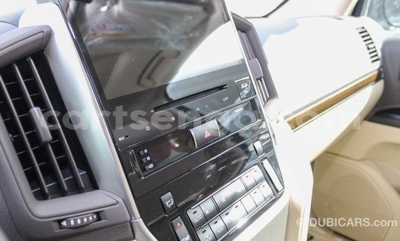 Buy Import Toyota Land Cruiser White Car in Import - Dubai in Hhohho Buy Import Toyota Land Cruiser White Car in Import - Dubai in Hhohho