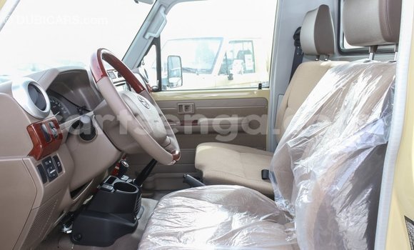 Buy Import Toyota Land Cruiser Beige Car in Import - Dubai in Hhohho Buy Import Toyota Land Cruiser Beige Car in Import - Dubai in Hhohho
