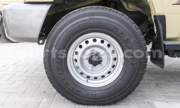 Buy Import Toyota Land Cruiser Beige Car in Import - Dubai in Hhohho Buy Import Toyota Land Cruiser Beige Car in Import - Dubai in Hhohho